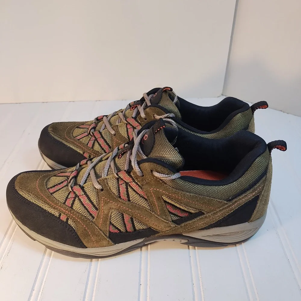 Easy Spirit SEEXPLOREMAP Womens 10M Olive Green Hiking Sneakers Gorpcore Walking